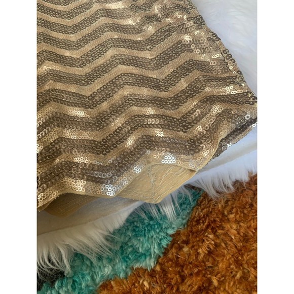 Le Chateau sequin dress - Picture 8 of 10